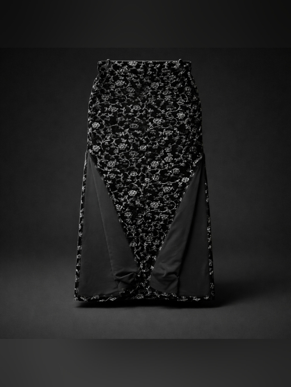 𝗬𝟮𝗞 𝑷𝑺 𝑽𝒆𝒍𝒗𝒆𝒕 𝑩𝒍𝒂𝒄𝒌/𝑺𝒊𝒍𝒗𝒆𝒓 𝑴𝒂𝒙𝒊 𝑺𝒌𝒊𝒓𝒕 - Picture 3 of 7